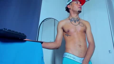 theskinny8inch_ online show from 03.07.25