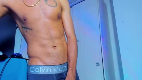 theskinny8inch_ online show from 03.09.25