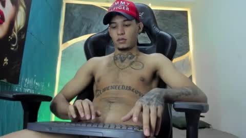 theskinny8inch_ online show from 10.25.25