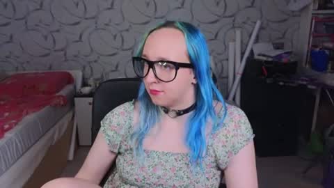 Snapshot of thetrixy chatting on 06.11.26 The Great And Powerful Trixie online show from 06.11.26