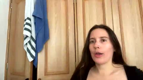 Nicole online show from 10.18.25