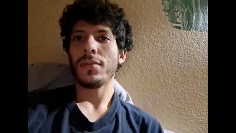 Snapshot of theturtleshead chatting on 09.26.25 theturtleshead online show from 09.26.25