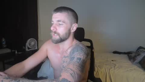 Snapshot of theufcfan_8181 chatting on 10.18.25 troy online show from 10.18.25