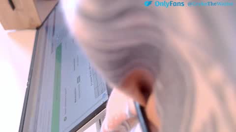 The Waiter online show from 12.03.25