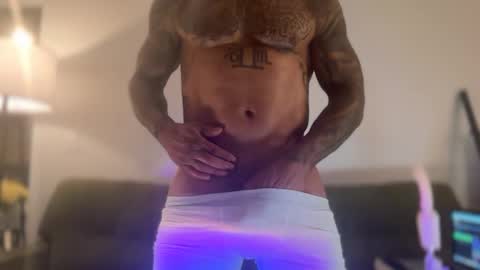 Snapshot of thewildbuck chatting on 10.05.25 The Wild buck online show from 10.05.25