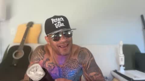 Snapshot of thewildbuck chatting on 10.05.25 The Wild buck online show from 10.05.25