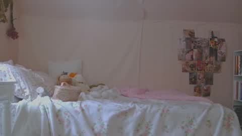 Snapshot of theyalllikecarmen chatting on 02.10.25 Carmen online show from 02.10.25