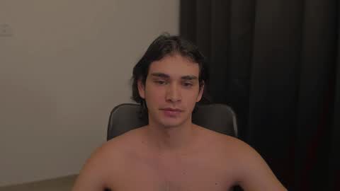 Snapshot of thiaan__ chatting on 01.23.25 thiaan__ online show from 01.23.25