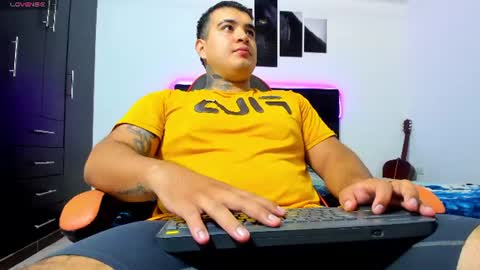 Snapshot of thiago_cp01 chatting on 06.23.26 Thiago online show from 06.23.26