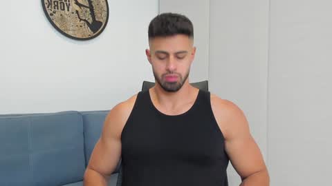 Snapshot of thiago_driussi chatting on 12.23.24 thiago_driussi online show from 12.23.24