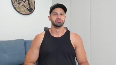 Snapshot of thiago_driussi chatting on 01.11.25 thiago_driussi online show from 01.11.25