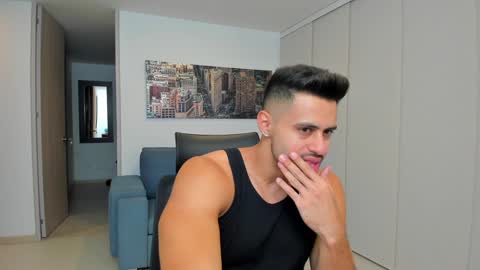 Snapshot of thiago_driussi chatting on 02.08.25 thiago_driussi online show from 02.08.25