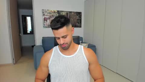 Snapshot of thiago_driussi chatting on 02.11.25 thiago_driussi online show from 02.11.25