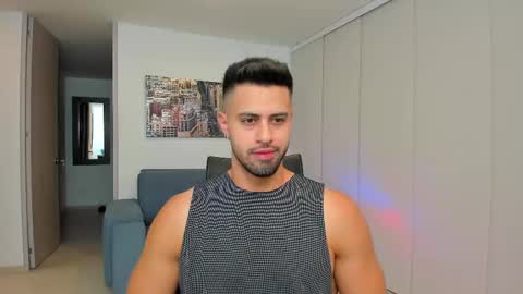 Snapshot of thiago_driussi chatting on 02.26.25 thiago_driussi online show from 02.26.25