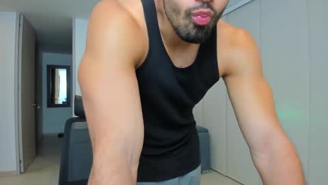 Snapshot of thiago_driussi chatting on 03.05.25 thiago_driussi online show from 03.05.25
