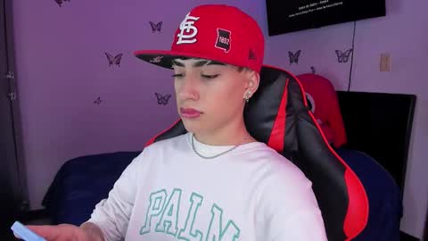 Snapshot of thiago_dv chatting on 11.14.25 Thiago online show from 11.14.25