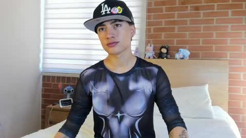 Snapshot of thiago_dv chatting on 05.26.26 Thiago online show from 05.26.26