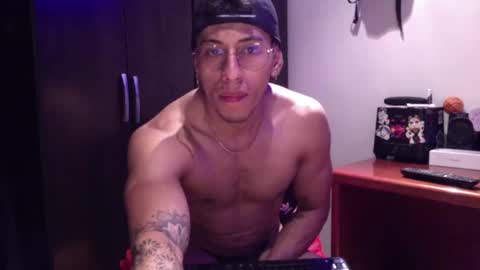 Snapshot of thiago_happy chatting on 03.04.25 thiago_happy online show from 03.04.25