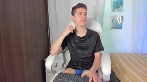 Snapshot of thiago_james69 chatting on 09.14.25 Manuel online show from 09.14.25