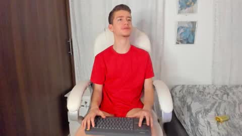 Snapshot of thiago_james69 chatting on 10.07.25 Manuel online show from 10.07.25