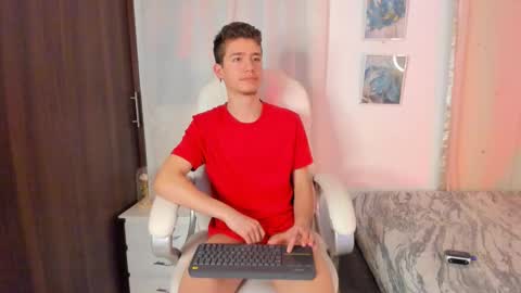 Snapshot of thiago_james69 chatting on 10.12.25 Manuel online show from 10.12.25