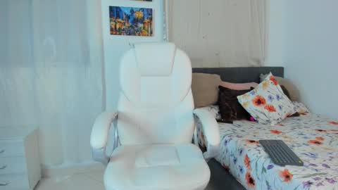 Snapshot of thiago_james69 chatting on 10.22.25 Manuel online show from 10.22.25