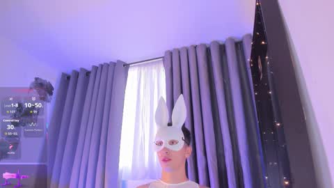 Snapshot of thiago_jones chatting on 10.20.25 SanThiago online show from 10.20.25