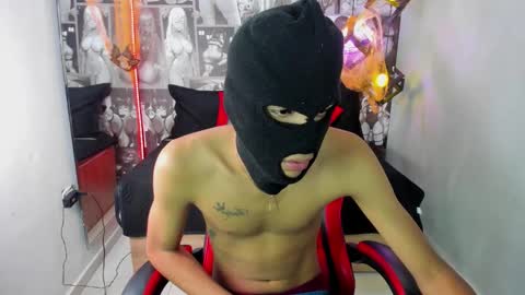 T H I A G O  online show from 10.22.25