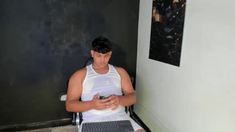 Snapshot of thiago_vibes212 chatting on 02.28.26 thiago_vibes212 online show from 02.28.26