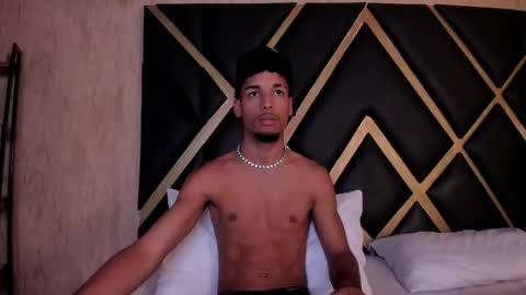 ThiagoFerreti online show from 10.21.25