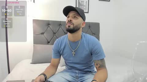 Thia Gomez online show from 02.11.26