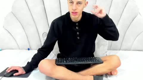 Thiago   online show from 04.17.26