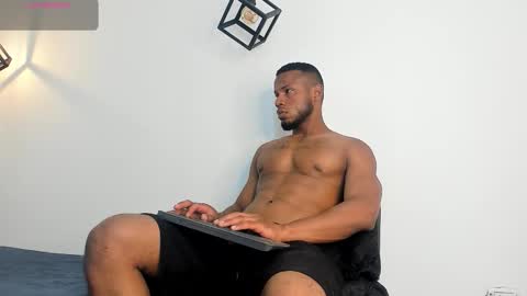 Thiago Instagram   online show from 09.21.25