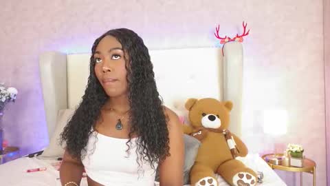 ThianaLopez online show from 12.19.25