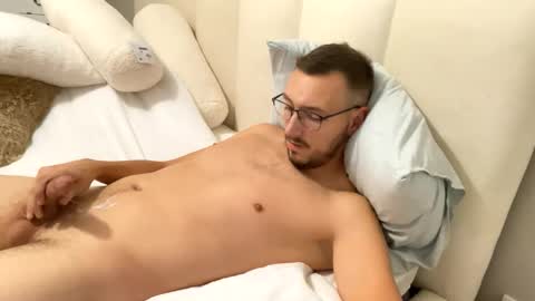 thib9223 online show from 11.15.25