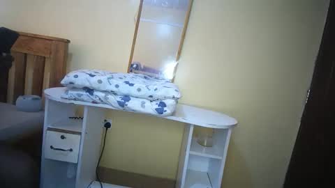 Snapshot of thiccyra90920 chatting on 09.22.25 thickiana online show from 09.22.25