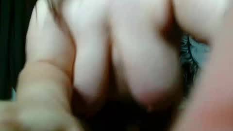 Snapshot of thichslutx chatting on 01.05.25 Maria online show from 01.05.25