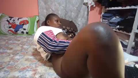 thick_sweet_ass online show from 01.18.25