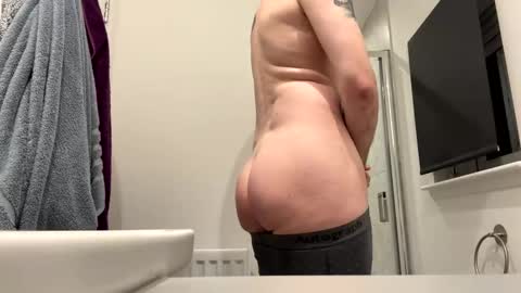 Snapshot of thickandmeaty9incher chatting on 12.09.24 thickandmeaty9incher online show from 12.09.24