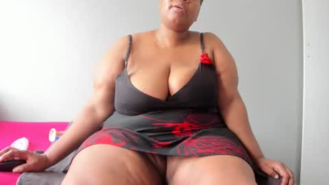 thickleeyanax online show from 12.23.24