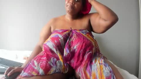 thickleeyanax online show from 01.17.25