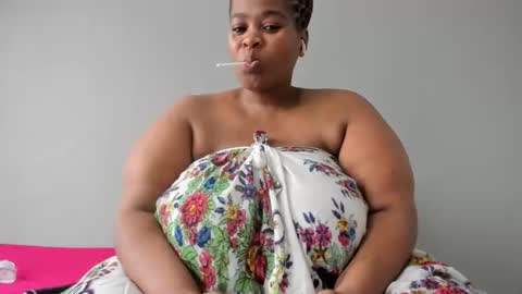thickleeyanax online show from 02.15.25