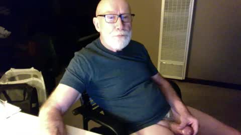 Snapshot of thickmorningwoodinyoualways chatting on 12.15.24 Thickmorningwoodinyou always online show from 12.15.24