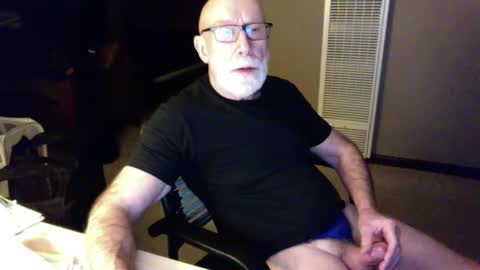 Snapshot of thickmorningwoodinyoualways chatting on 12.22.24 Thickmorningwoodinyou always online show from 12.22.24