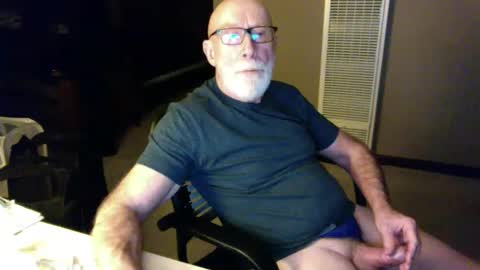 Snapshot of thickmorningwoodinyoualways chatting on 12.23.24 Thickmorningwoodinyou always online show from 12.23.24