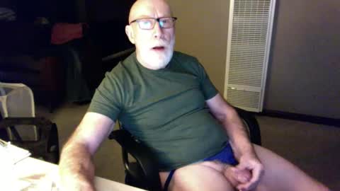 Snapshot of thickmorningwoodinyoualways chatting on 12.25.24 Thickmorningwoodinyou always online show from 12.25.24