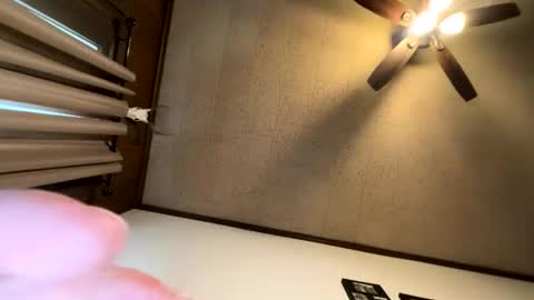 Snapshot of thicknick39 chatting on 02.18.26 thicknick39 online show from 02.18.26