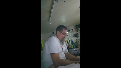 Snapshot of thickwhiteboydick chatting on 12.22.25 thickwhiteboydick online show from 12.22.25
