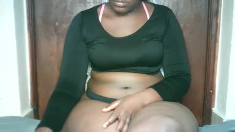 Snapshot of thickybabe_05 chatting on 01.21.25 thickybabe_05 online show from 01.21.25