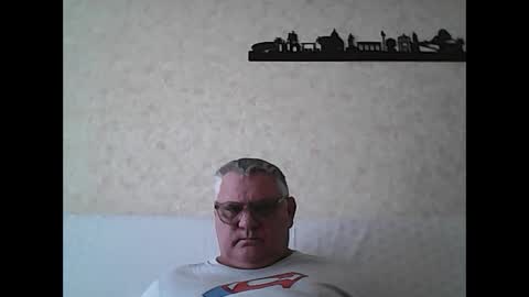 Snapshot of thierrysymp chatting on 11.02.25 Thierrysymp online show from 11.02.25